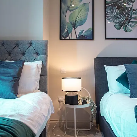 Near Arena And Victoria Quarter Апартаменты Лидс