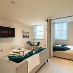 Near Arena&victoria Quarter Appartement