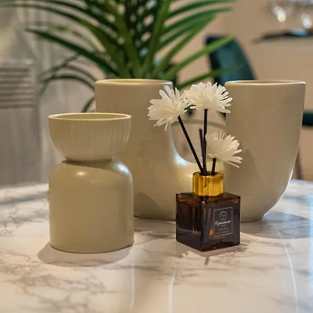 By Victoria Quarter Free Parking