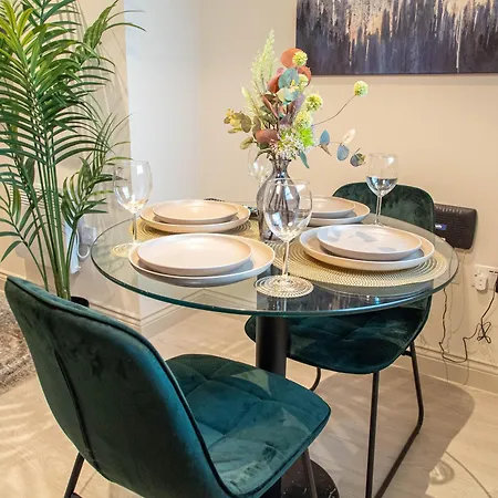 Apartment By Victoria Quarter Free Parking *