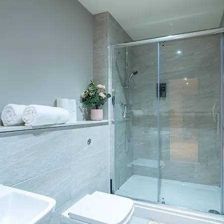 By Victoria Quarter Free Parking