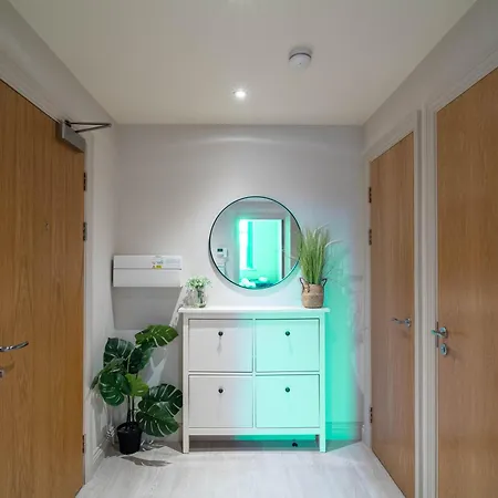 By Victoria Quarter Free Parking Leeds (West Yorkshire)